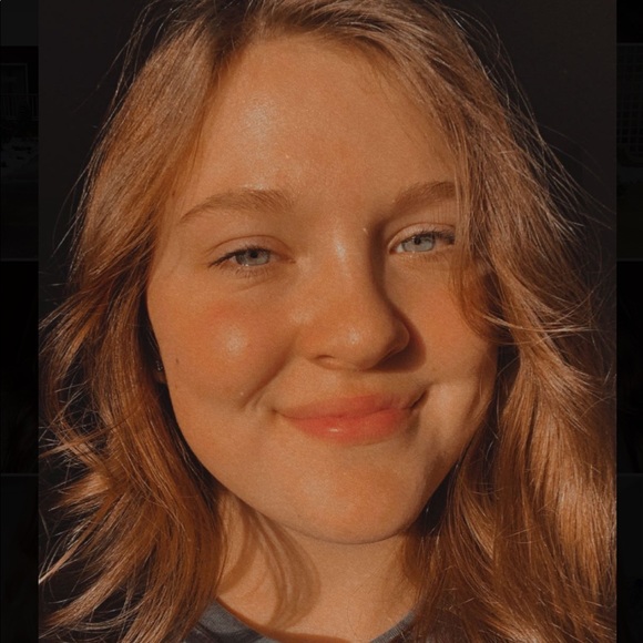 Meet your Posher, Julia - Picture 1 of 1